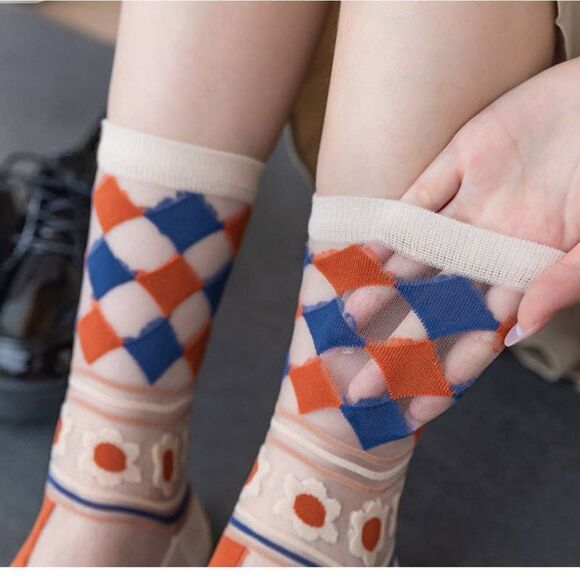 🆕🧦Free People Mesh Diamond and Floral Socks - Picture 4 of 4